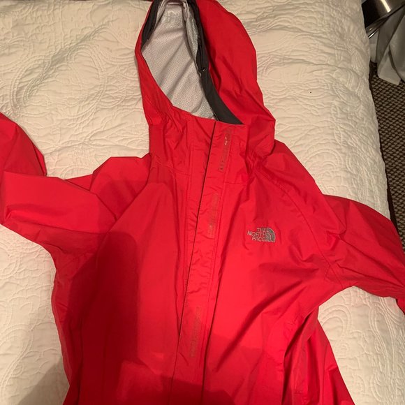 The North Face rainjacket size small - Picture 1 of 3